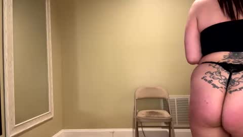 Sexypiglet2728 online show from 05.28.26