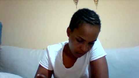 DOVY ACHIENG online show from 09.10.25