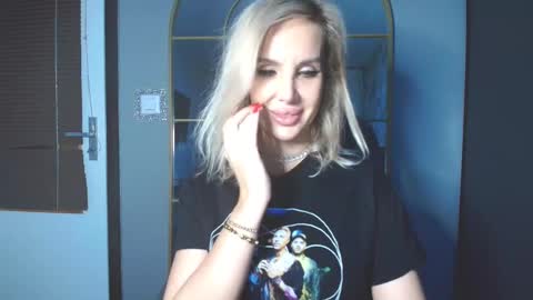 SexyQueenNina online show from 03.03.26