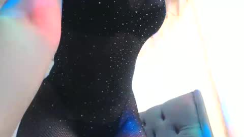 Snapshot of sexysafiravenus chatting on 09.17.25 Venus Independent Model online show from 09.17.25