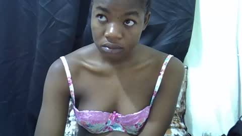 Snapshot of sexyshaz22 chatting on 03.02.26 sexyshaz22 online show from 03.02.26