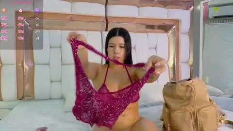 Snapshot of sexysister_ chatting on 09.17.25 Kendall online show from 09.17.25