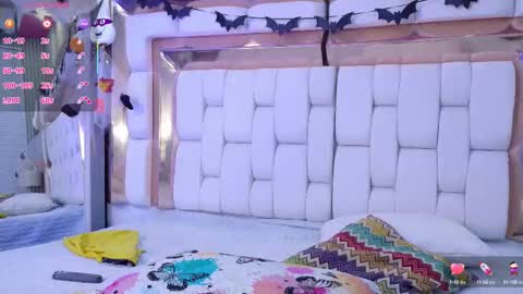 Snapshot of sexysister_ chatting on 10.13.25 Kendall online show from 10.13.25