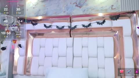 Snapshot of sexysister_ chatting on 10.18.25 Kendall online show from 10.18.25