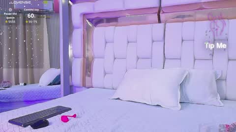 Kendall online show from 04.06.26