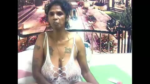 sexyva4u2luv online show from 02.12.25