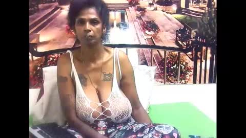 sexyva4u2luv online show from 02.13.25