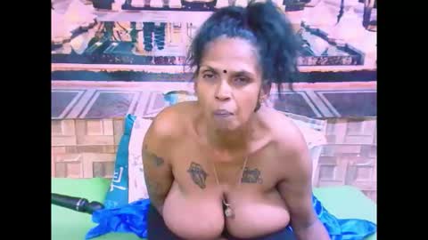 sexyva4u2luv online show from 09.16.25