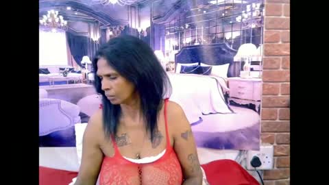 Snapshot of sexyva4u2luv chatting on 06.26.26 sexyva4u2luv online show from 06.26.26