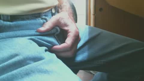Snapshot of sflgentlman chatting on 05.21.26 Bruce online show from 05.21.26
