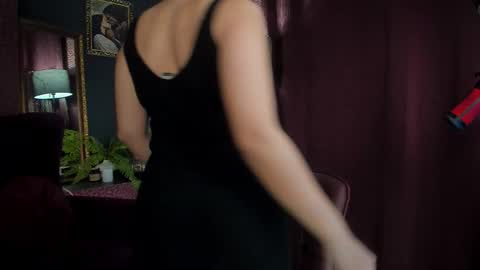 Lily  online show from 10.13.25