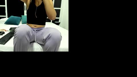 Snapshot of shagiamir chatting on 09.15.25 Shagi online show from 09.15.25