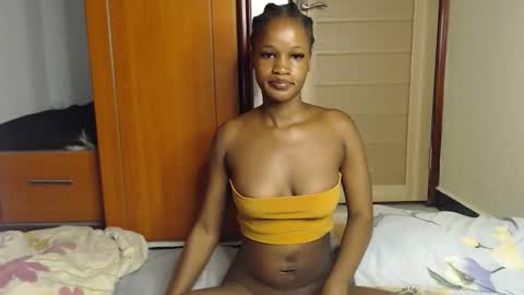 Snapshot of shakkiecam chatting on 11.01.25 Shaky online show from 11.01.25