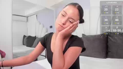 Snapshot of shamara_thomson chatting on 09.23.25 Shamara Thomson online show from 09.23.25