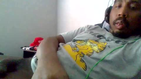 Snapshot of shameak chatting on 10.19.25 Shameak online show from 10.19.25