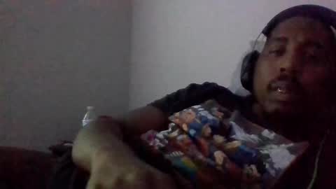 Snapshot of shameak chatting on 10.31.25 Shameak online show from 10.31.25