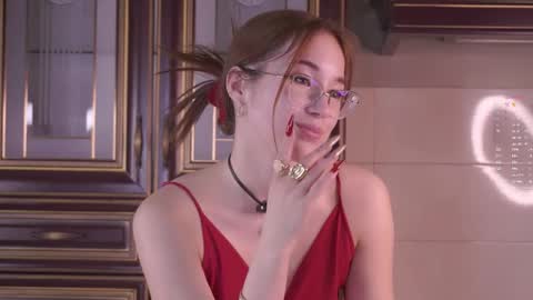 Snapshot of shandrahoner chatting on 04.15.26 Liza online show from 04.15.26