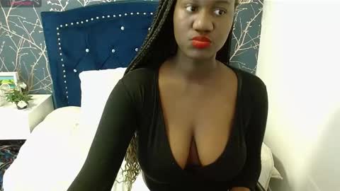 shanntall_tk online show from 02.11.25