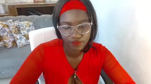 shanntall_tk online show from 02.22.25