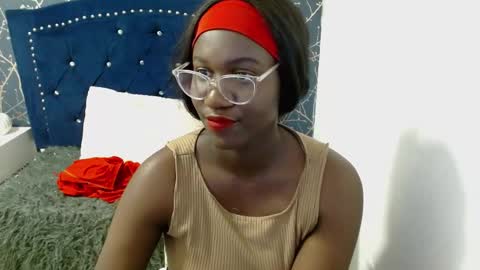 shanntall_tk online show from 03.11.25