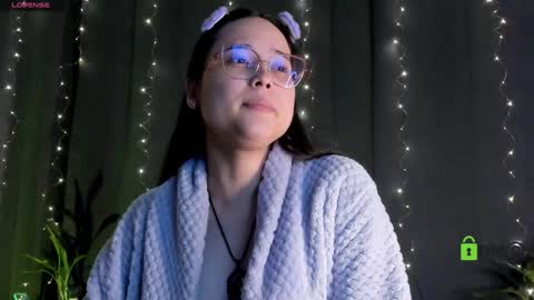 Snapshot of shantalcerezo chatting on 01.18.25 Cat-FOLLOWME and we talk IGshantal cerezo online show from 01.18.25