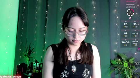 Snapshot of shantalcerezo chatting on 02.05.25 Cat-FOLLOWME and we talk IGshantal cerezo online show from 02.05.25