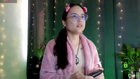 Snapshot of shantalcerezo chatting on 02.23.25 Cat-FOLLOWME and we talk IGshantal cerezo online show from 02.23.25
