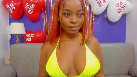 Snapshot of shantalgomes chatting on 02.12.26 Shantal online show from 02.12.26