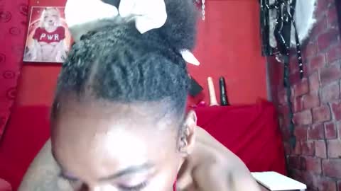 Snapshot of shantalks chatting on 10.14.25 shantalks online show from 10.14.25