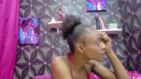 Snapshot of shantalks chatting on 10.28.25 shantalks online show from 10.28.25