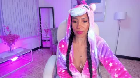 Shantall wills online show from 12.17.24