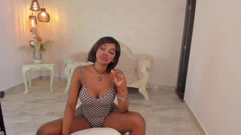 ShantallKnowles online show from 01.27.25