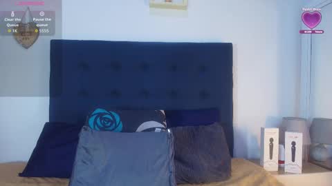 shantallvegga1 online show from 03.04.26