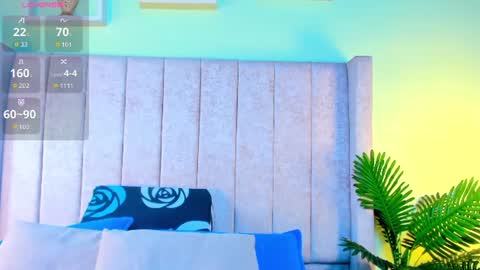 shantallvegga1 online show from 08.07.26