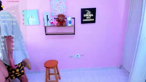 Snapshot of shantals chatting on 10.17.25 shantals online show from 10.17.25
