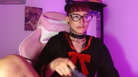 sharaross1 online show from 04.18.26