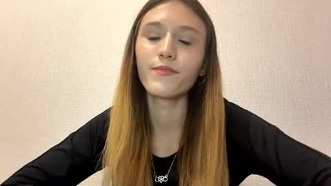 Kira online show from 04.16.26