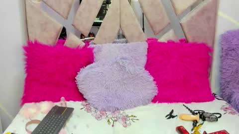 Snapshot of sharik_noa chatting on 09.19.25 sharik noa online show from 09.19.25