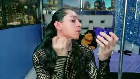 Snapshot of sharlon_ chatting on 04.19.26 Sharlond online show from 04.19.26
