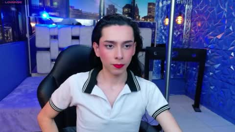 Snapshot of sharlon_ chatting on 05.10.26 Sharlond online show from 05.10.26