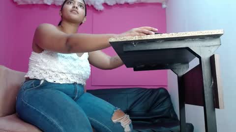 Snapshot of sharlot_evans_ chatting on 10.21.25 Sharlot online show from 10.21.25