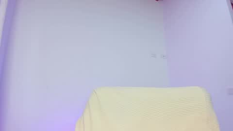 Hi fiends ---- I usually start online from Monday to Friday from 1000 am Saturdays and Sundays at 600 am Colombia time online show from 03.11.25