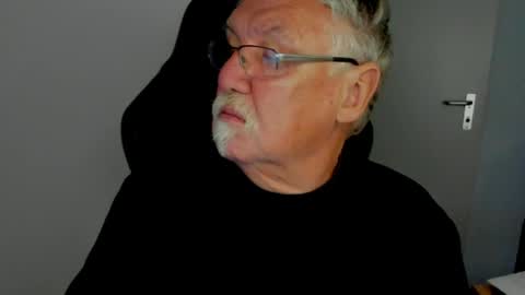 sharlots_pet online show from 05.12.26