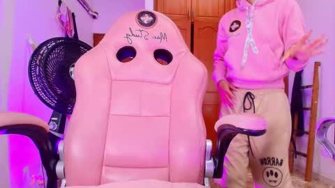Snapshot of sharlott_kiss chatting on 03.05.25 Sharlott online show from 03.05.25