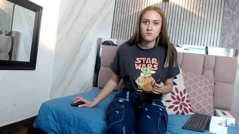 Sara online show from 12.21.25