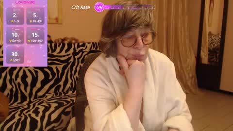 Snapshot of sharon_amore chatting on 02.11.25 Helena online show from 02.11.25