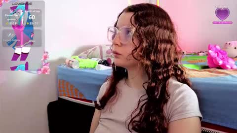 Snapshot of sharonblack_ chatting on 02.11.26 kitsune online show from 02.11.26