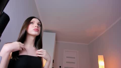 Snapshot of sharonforever chatting on 01.19.25 Sharon online show from 01.19.25