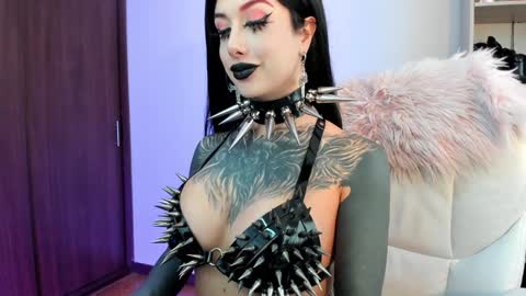 Antonia online show from 01.18.25