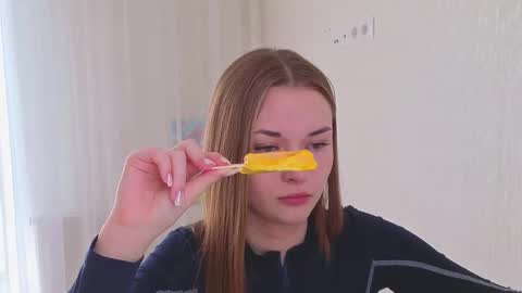 Miroslava online show from 10.20.25